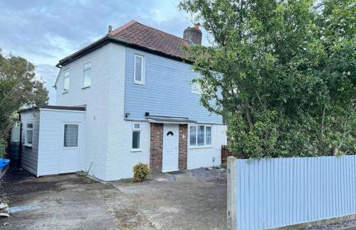 Semi Detached House in Aldershot - Foto 51