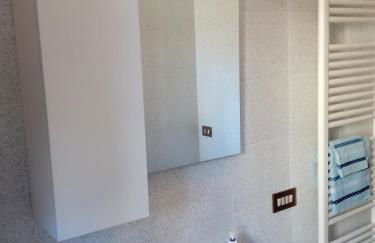 Como Ricky Apartment with parking nearby - Photo 15