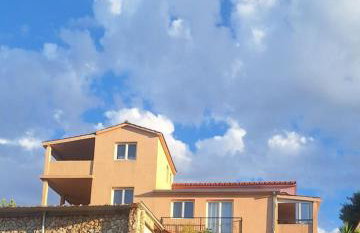 Apartments-Estate under the Paintbrush - Photo 26