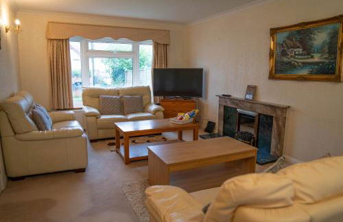 Farnborough Stay - 5 Bedroom - Foto 9