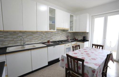 Karola's House - Photo 3