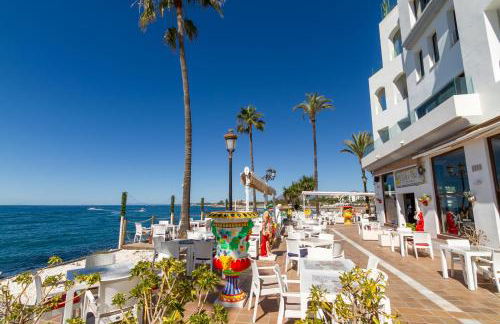 MARBELLA BANUS SUITES - Harbour Seafront Apartment - Foto 36