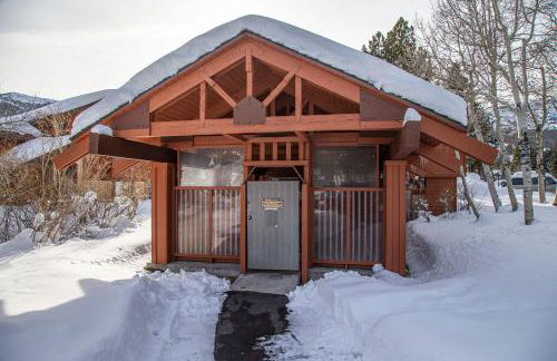 Plush Mammoth Condo w Balcony Views - Foto 27