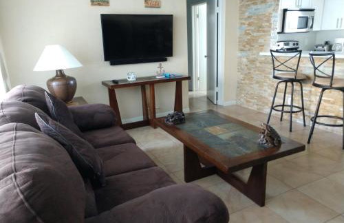 Sunrise Ocean Suites - Photo 52