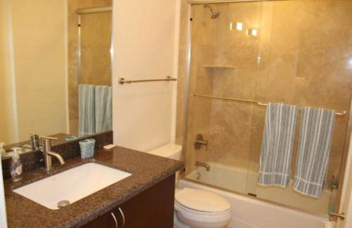 LIC Mgr - LUXURIOUS 3 BED 3 BATH OCEANFRONT SUITE - UPSCALE OCEANFRONT RESORT - INDOOR PICKLEBALL - SPEAKEASY! - Photo 23