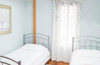 Modern Beautiful Apartment-5 Beds-Full Kitchen-Parking-Super Clean-Great for Groups - Foto 8