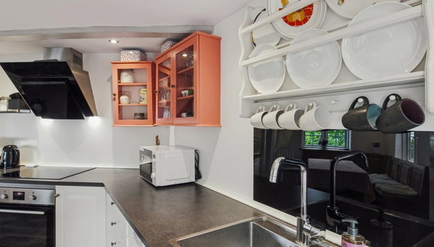 "Arnora" - 48km from the sea - Foto 5, Kitchen / Dining Room