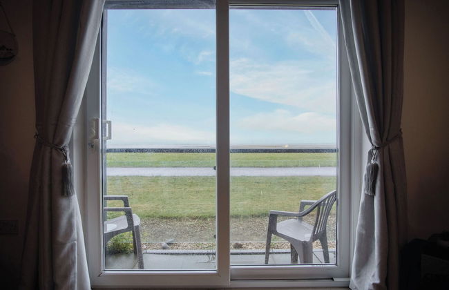 Beach View - 2 Bed Apartment - Llanelli - Photo 37