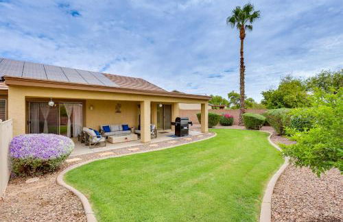 Spacious and Fenced Yard Pet-Friendly Surprise Home - Foto 27