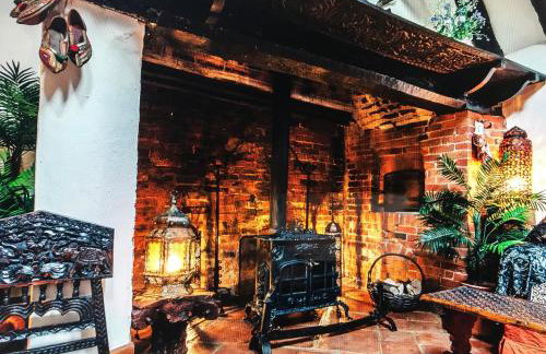 Priory House B&B And The Oriental Brewhouse Self Catering Accommodation - Foto 7