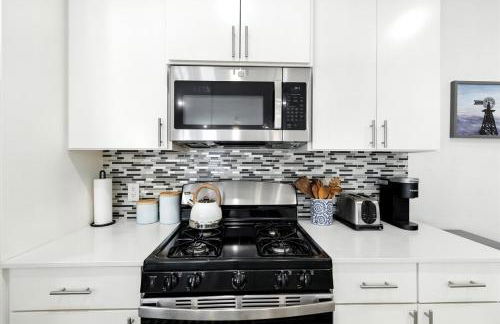 Luxe 2023NewBuild Entire home with 3BR 7BDs Ideal for Long Winter Stays, Outdoor, Central - Foto 13