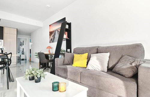 Sunrise new apartment with pool - Foto 13