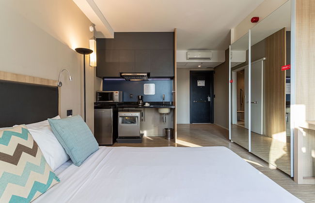 Charlie Alphaville - Foto 17