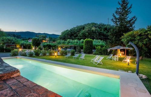 Entire Villa with Private Swimming Pool - Foto 4