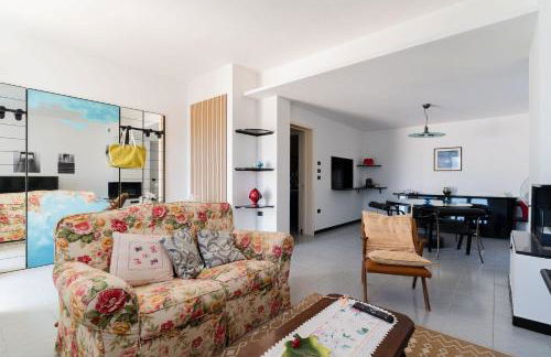 Intera casa ad uso esclusivo con 3 camere 2 bagni giardino wifi parcheggio lavatrice microonde barbecue macchina caffè - Foto 3