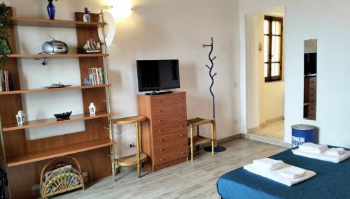 Bilocale in centro con vista mare - Foto 5