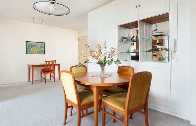 Bondi Apt for 4 Panoramic Ocean - Photo 4