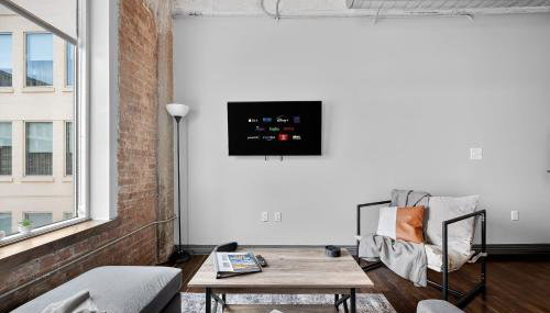 Stunning Downtown Apartment with Pool, Laundry, Parking - Foto 4