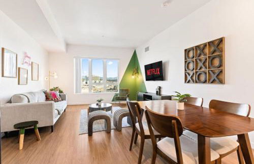 Spacious 1-Bedroom Gem with Downtown LA Views - Foto 4