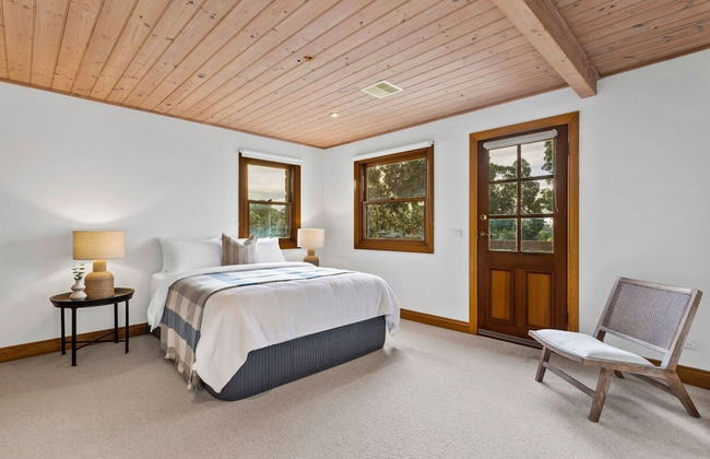 The Peninsula Chateau Lodge-inspired Luxury - Photo 19