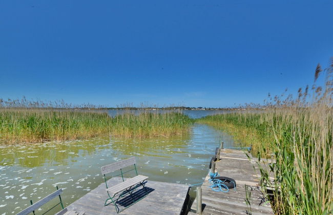 Holiday House by Lake Jamno With Private Pier - Foto 33