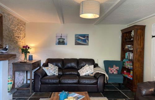 Family-friendly cottage - walk to stunning beach - Foto 11