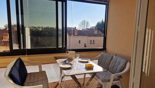 KO T2 avec grand balcon filant, Wifi, Clim à 4 min Remparts - Foto 2