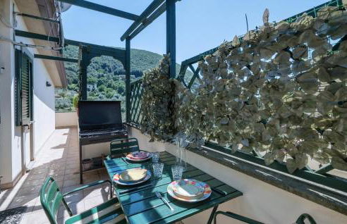 4 Bedroom Lovely Apartment In Nerola - Foto 7