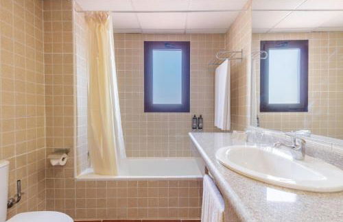 Apartamentos Best Alcazar - Photo 100