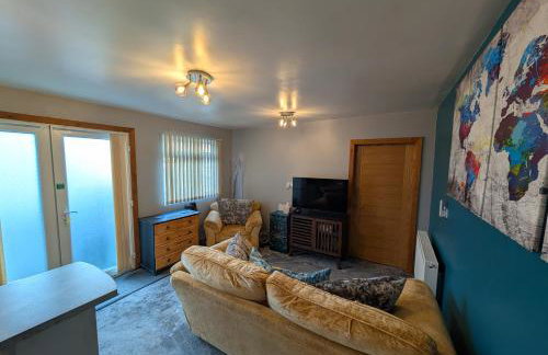 Private, Modern and Detached Garden Apartment - Photo 3