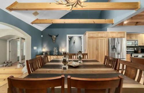 Sunset Cove Lakefront Luxury Lodge with Private Dock - Foto 40