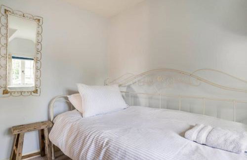 Charming Cottage in Cotswolds Riverside Village - Foto 21