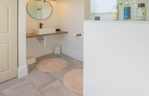 Spacious and Cozy St Louis Gem ABODEbucks - Photo 31