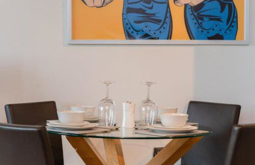 The Vizion serviced apartments from Pincott Properties - free parking, private balcony, and WiFi - Photo 80