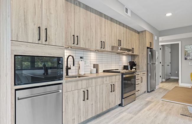 Coda on Half, a Placemakr Experience - Navy Yard - Photo 17