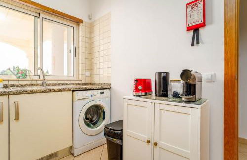 Bright 3-BR in Guia with Shared Pool by Lisbeyond - Foto 19