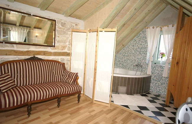 Traditional House With two Apartments - Foto 19