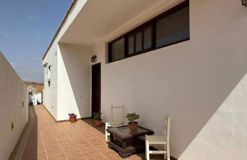 Private villa with pool in the mountains - Photo 25