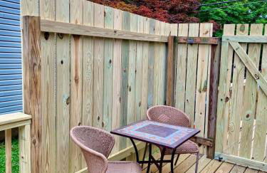 London Towne Bungalow Wloft - Walk To The Beach! - Foto 9