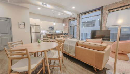 Elegant 2 Bedroom Prime Location - Foto 3