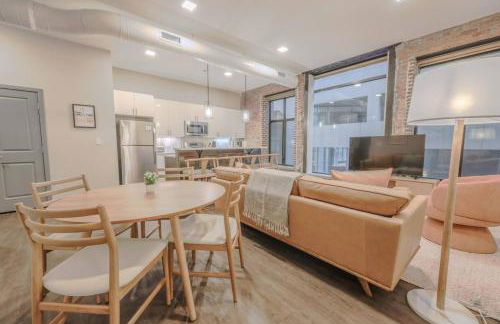 Elegant 2 Bedroom Prime Location - Foto 3