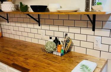 1BR 1 BA near Carl Health and OSF - Foto 19