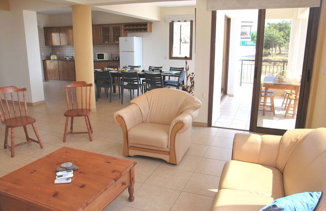 Villa Only 50m To The Sea, Sleeps 12, Polis - Foto 19