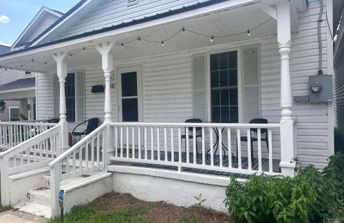 Orange Crush Cottage- Downtown Beaches & Dining - Photo 20