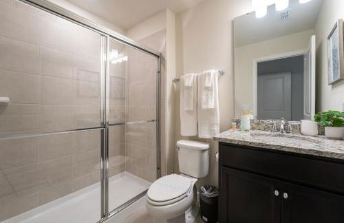 Modern Townhome with Resort Amenities - Foto 22