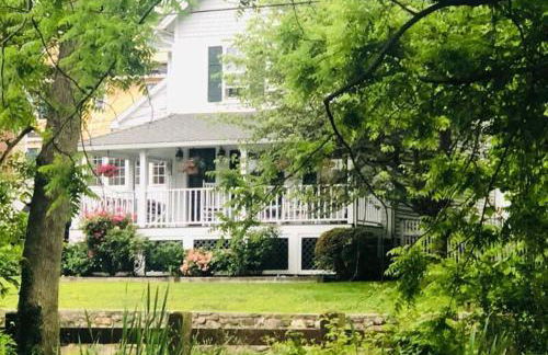 Stylish Victorian Beach House on pond - Foto 3