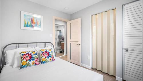 Unit 3 European style King size bed Stockton College - Foto 5