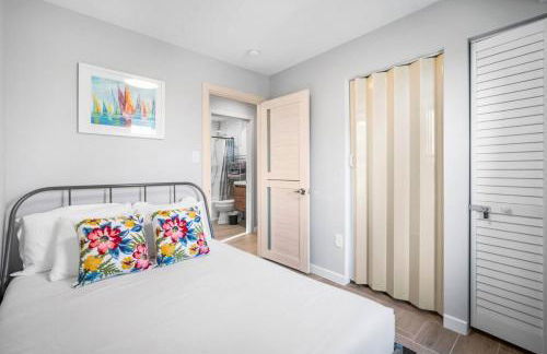 Unit 3 European style King size bed Stockton College - Foto 5