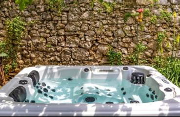 Amazing,full privacy holiday home with swimming pool l & hot tub - Foto 11