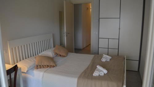 Appartamento panoramico in centro - Affitti Brevi Italia - Foto 2, towels, wardrobe